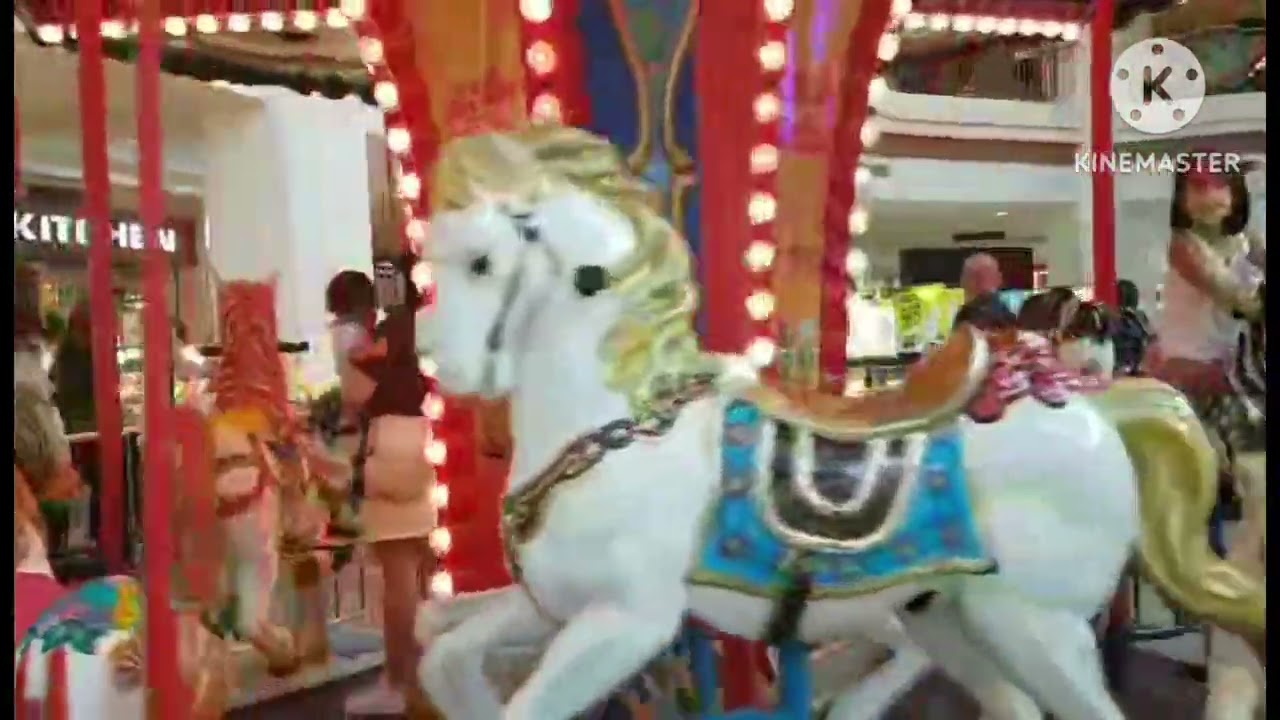 Sunday gala happy naka ride ng carousel/Alabang Town center