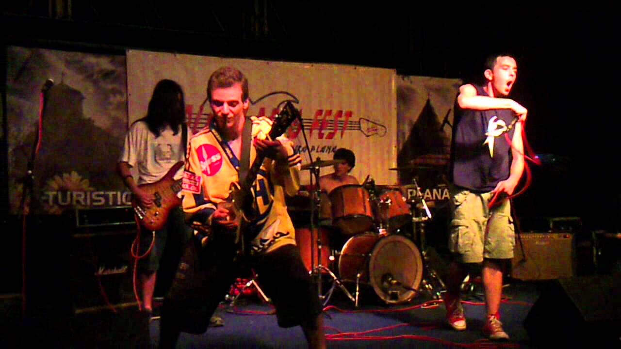 Broken Mirror(Demo Fest Velika Plana 04.08.12)