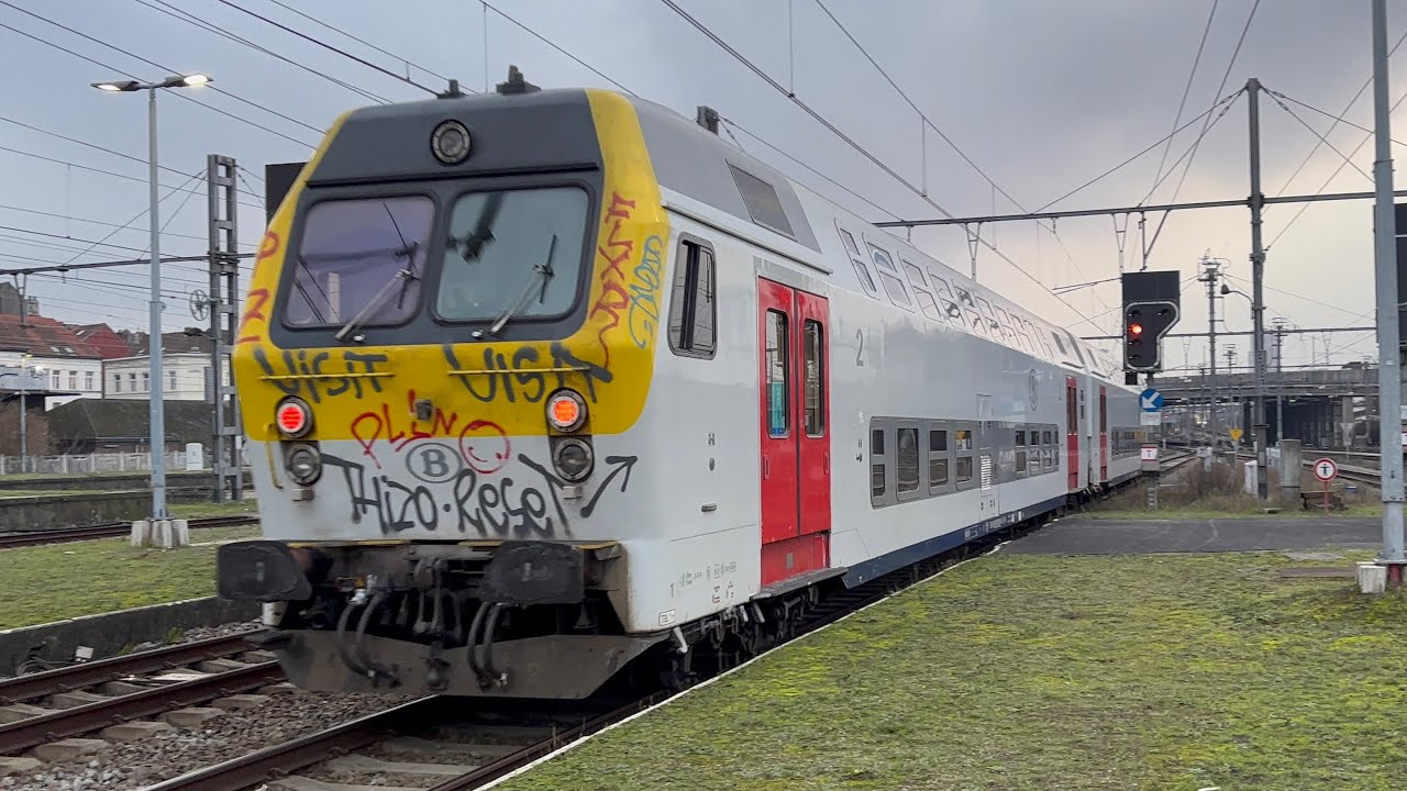 Trains at Schaerbeek Station (4K) 17-12-25