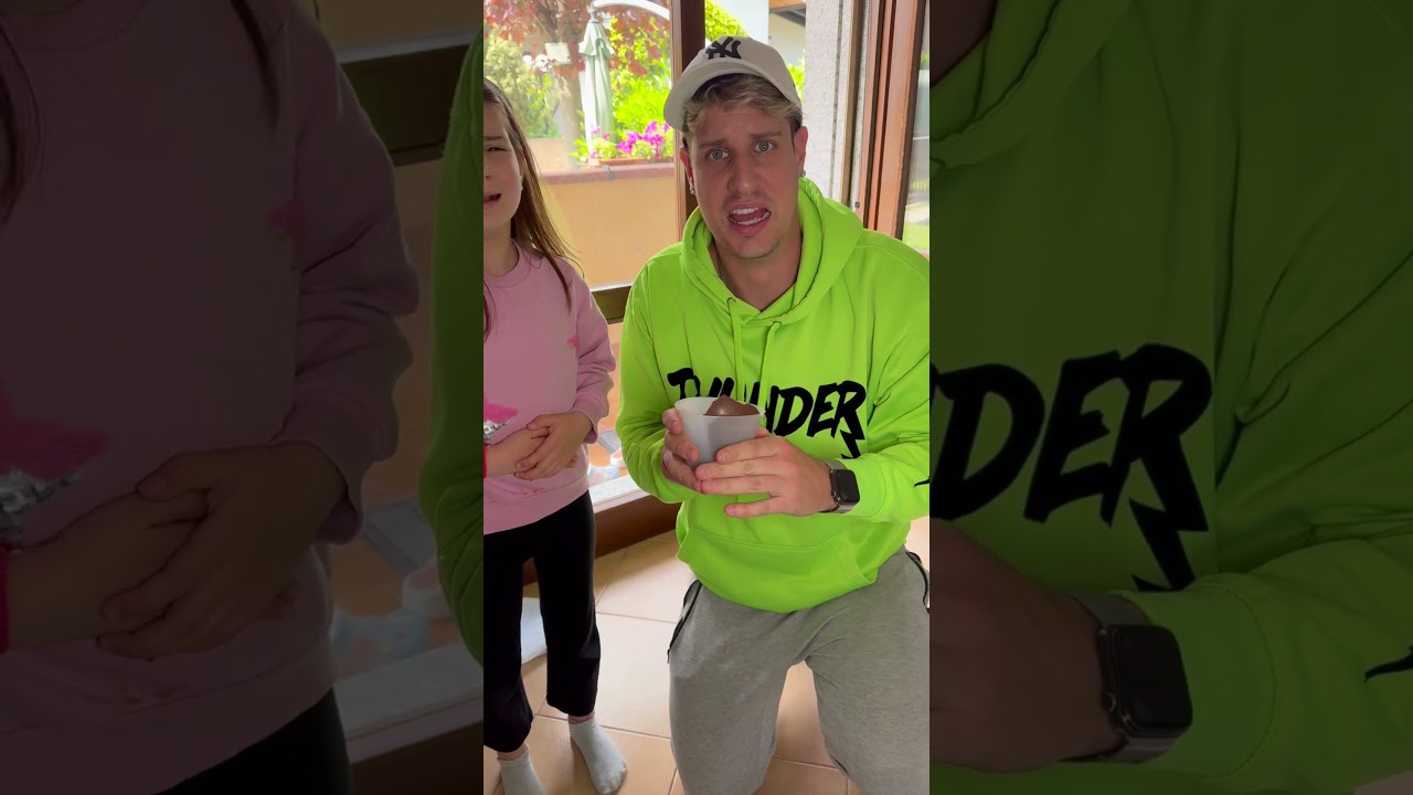 Aurora si sente male perch&eacute; mangia le uova scadute di pasqua! #shorts