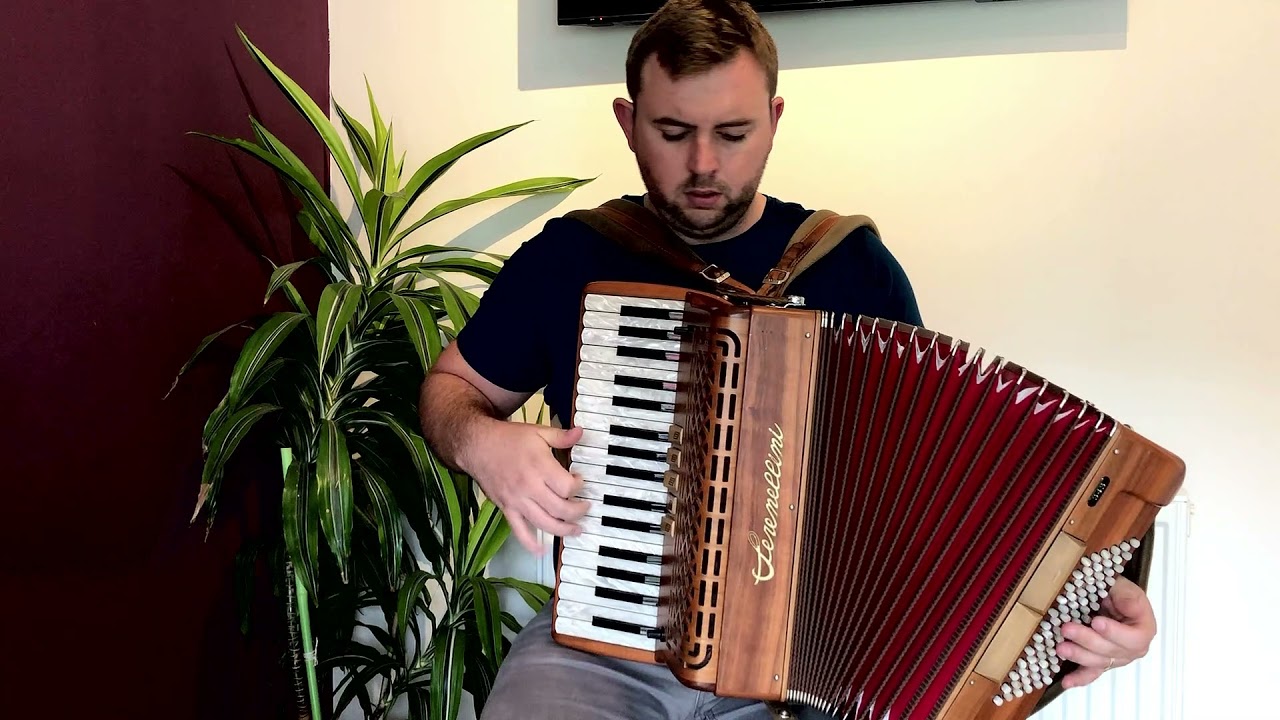 Rose in the Heather - Irish Jig on Piano Accordion