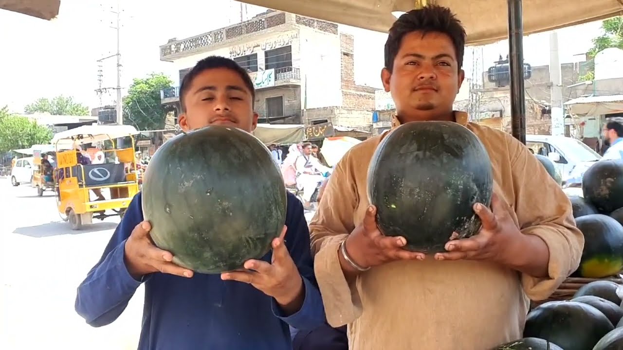 STREET SHOPS IN PAKISTAN / DINA