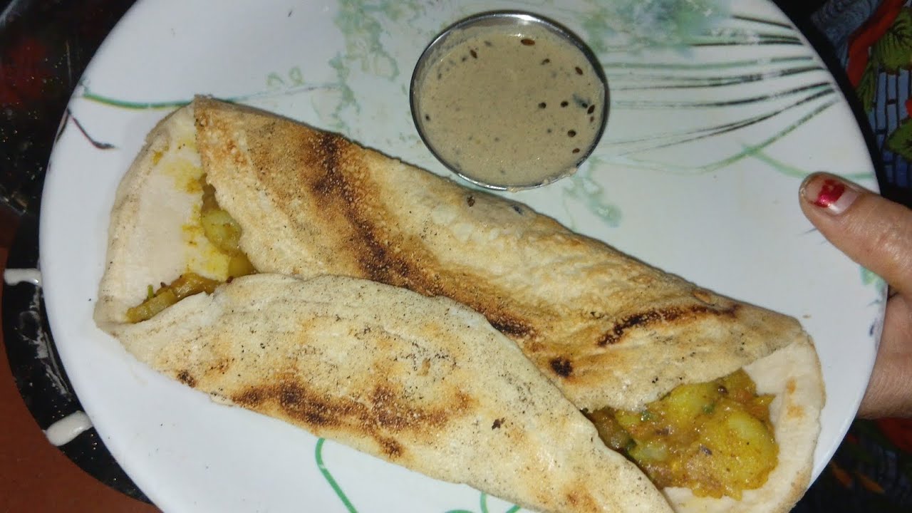 घर का बना डोसा 😋🥞 इतना कुरकुरा कि दिल खुश हो जाए ❤️ #Dosa #SouthIndianFood #fyp #Trending#ViralVideo