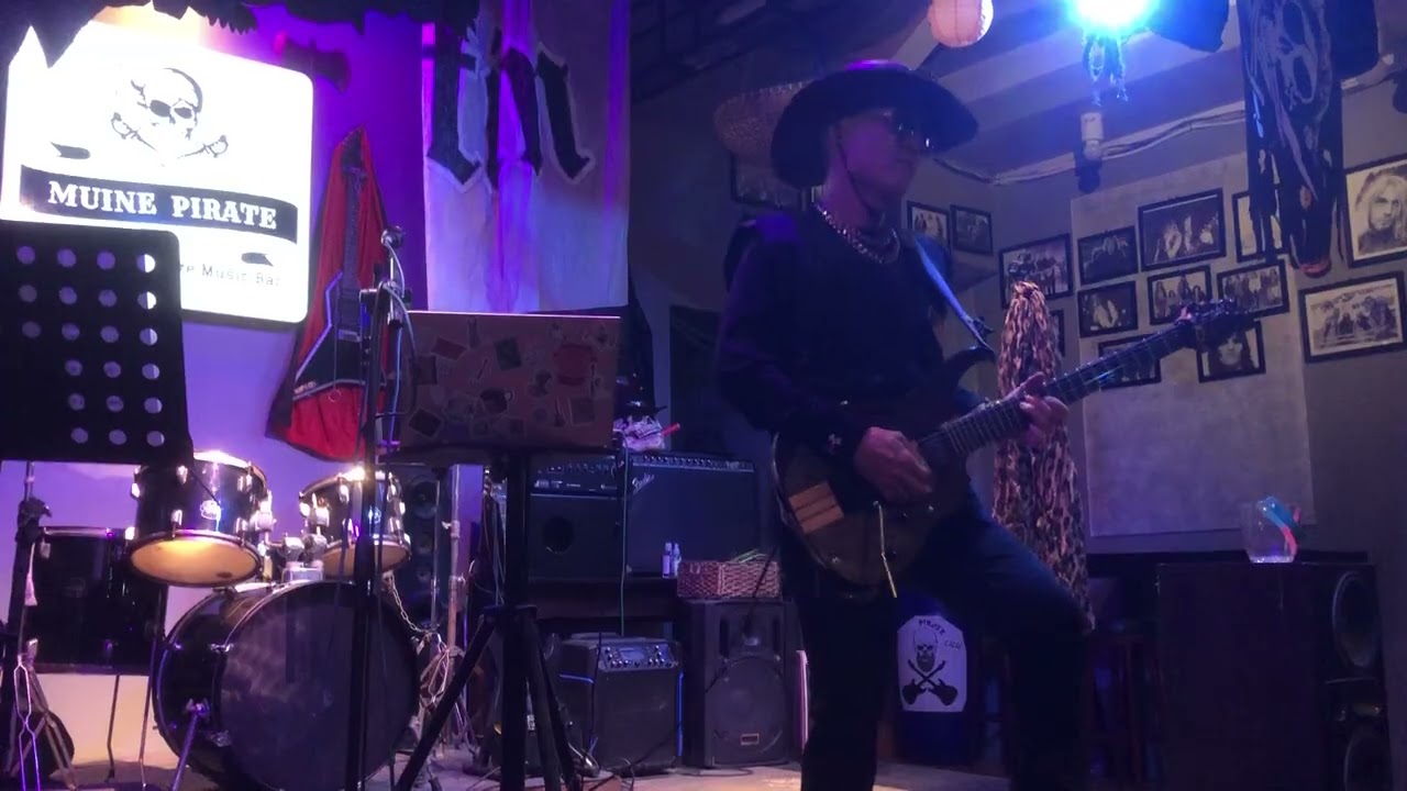 C-Rock Bluesman Vietnam 🇻🇳- Crossfire (Stevie Ray Vaughan) live at C-Rock Blues Club