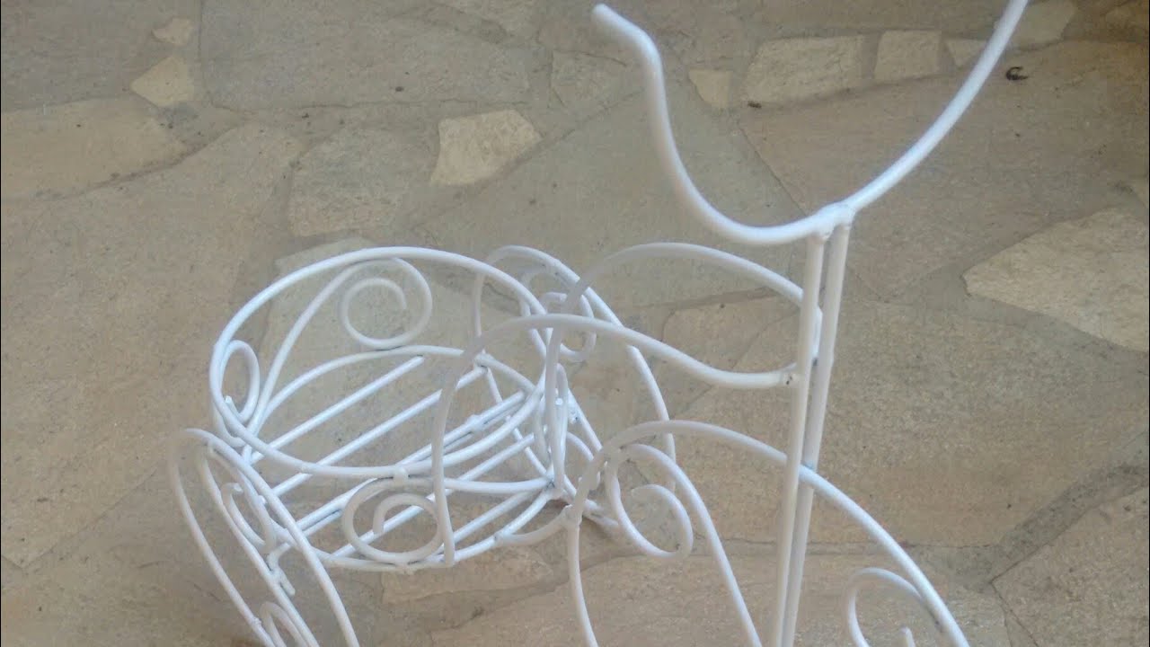 Montagem de uma bicicletinha de enfeite.