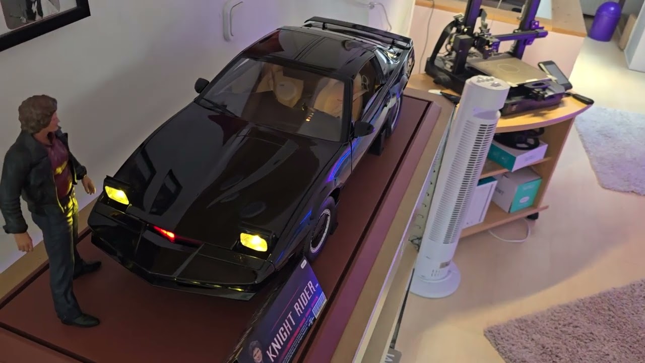 Kitt im Maßstab 1:8 aus der Serie Knight Rider