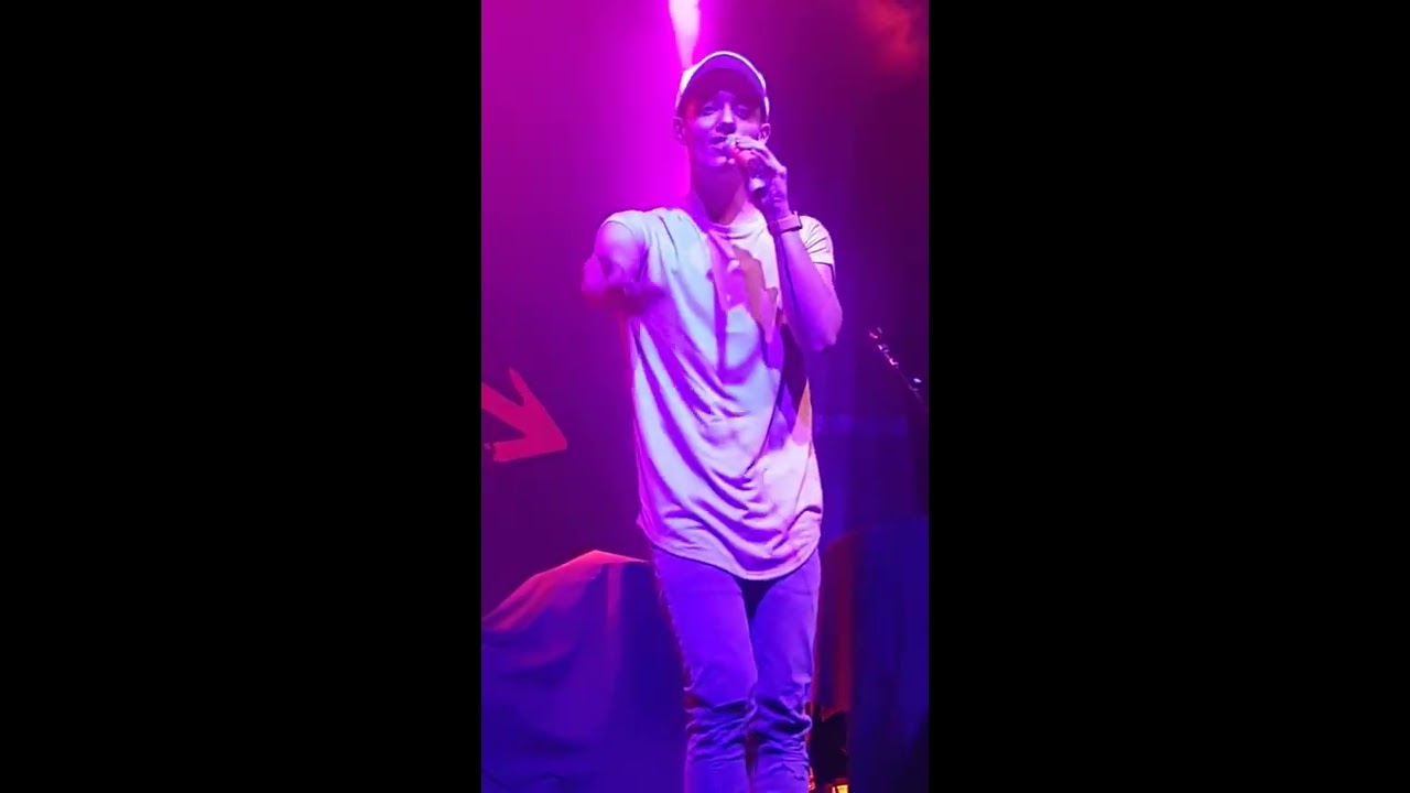 16-09.13 - Leroy Sanchez - Man of the Year (3)