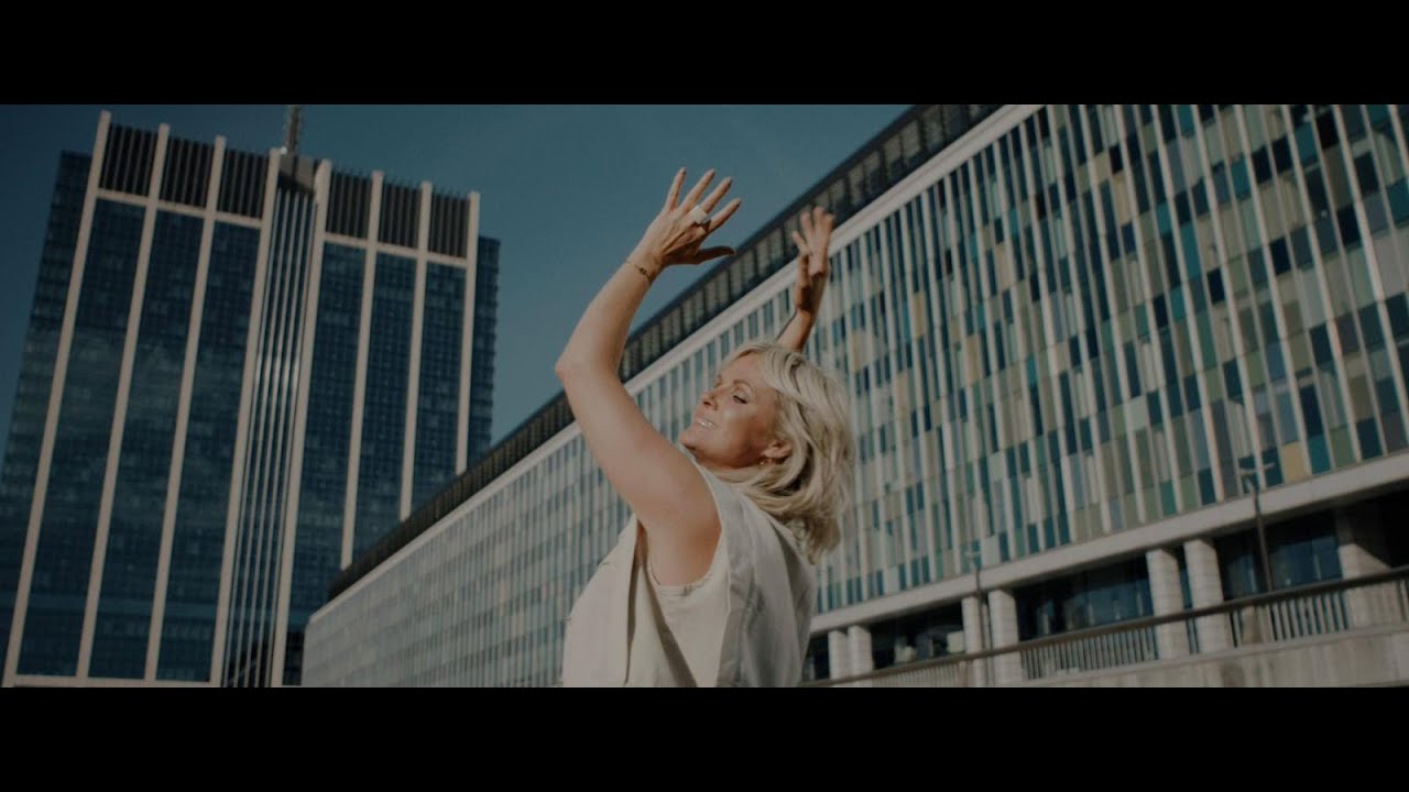 Maak de cirkel rond - Eveline Cannoot (Officiële videoclip)