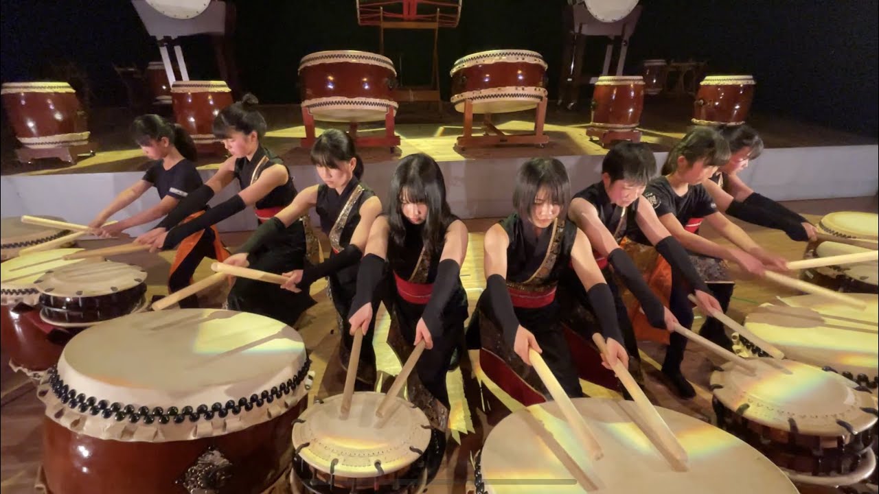 japanese taiko drums【ガールズ和太鼓ユニット白凪】girls wadaiko unit HAKUNA アトリエスカイ