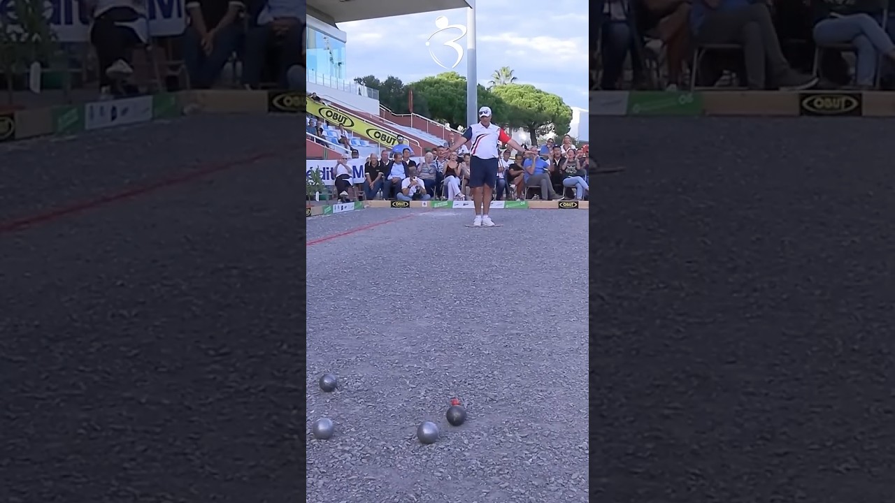Michel Loy ma&icirc;trise le devant de boule en finale : un geste d&eacute;fensif magnifique ! #petanque