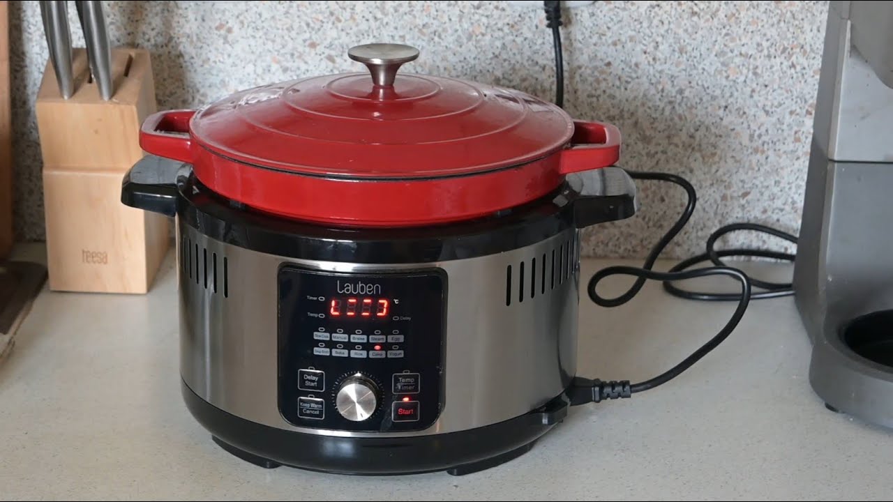 Pečenie torty v multifunkčnom hrnci Lauben OvenSafe Multicooker 6000RS