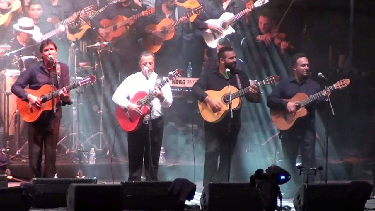 Chico & The Gypsies Et les 50 GUITARES Concert Arenes D'arles 26 Juin 2015