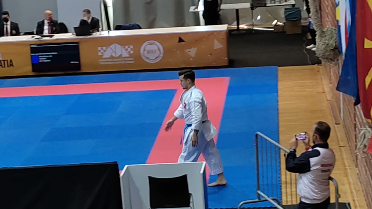 Emre Vefa Goktas kata Gankaku vs Ali Sofuoglu kata Unsu . Balkan Senior Championships 2021 finals.