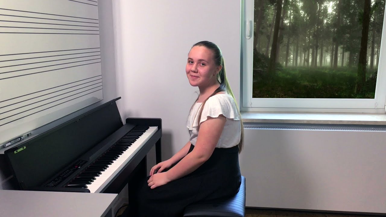 Ola Obratańska - Sonatina F-dur [dwie części], op. 214, nr 2 (Cornelius Gurlitt)