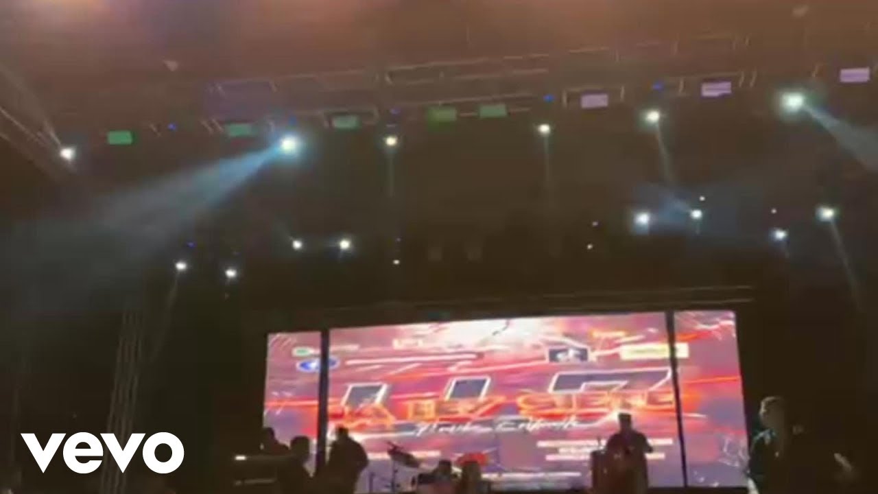 Grupo la Ley Siete de Enrike Fortunato - La Cumbia De Los Pajaritos