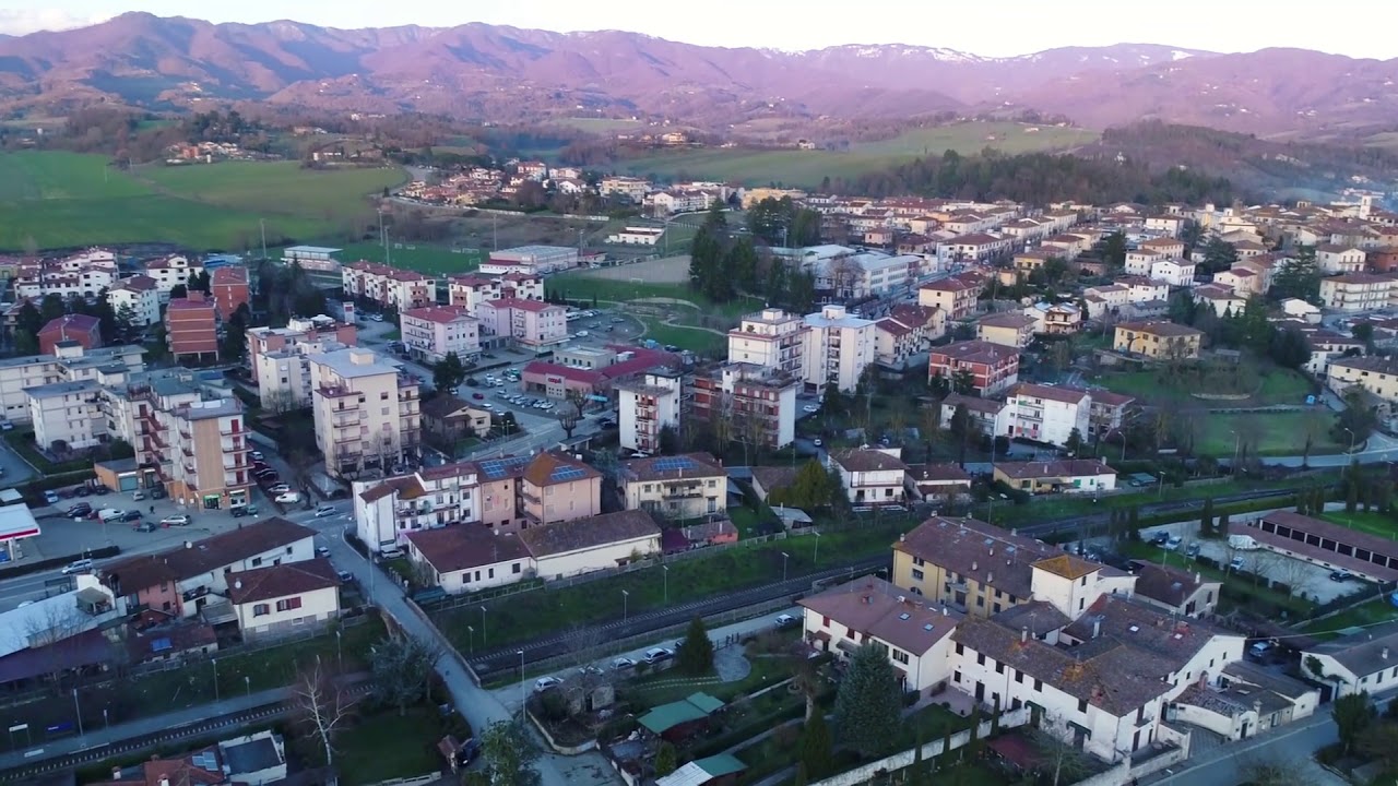 Vicchio al tramonto, patria di Giotto - Mugello dall'alto