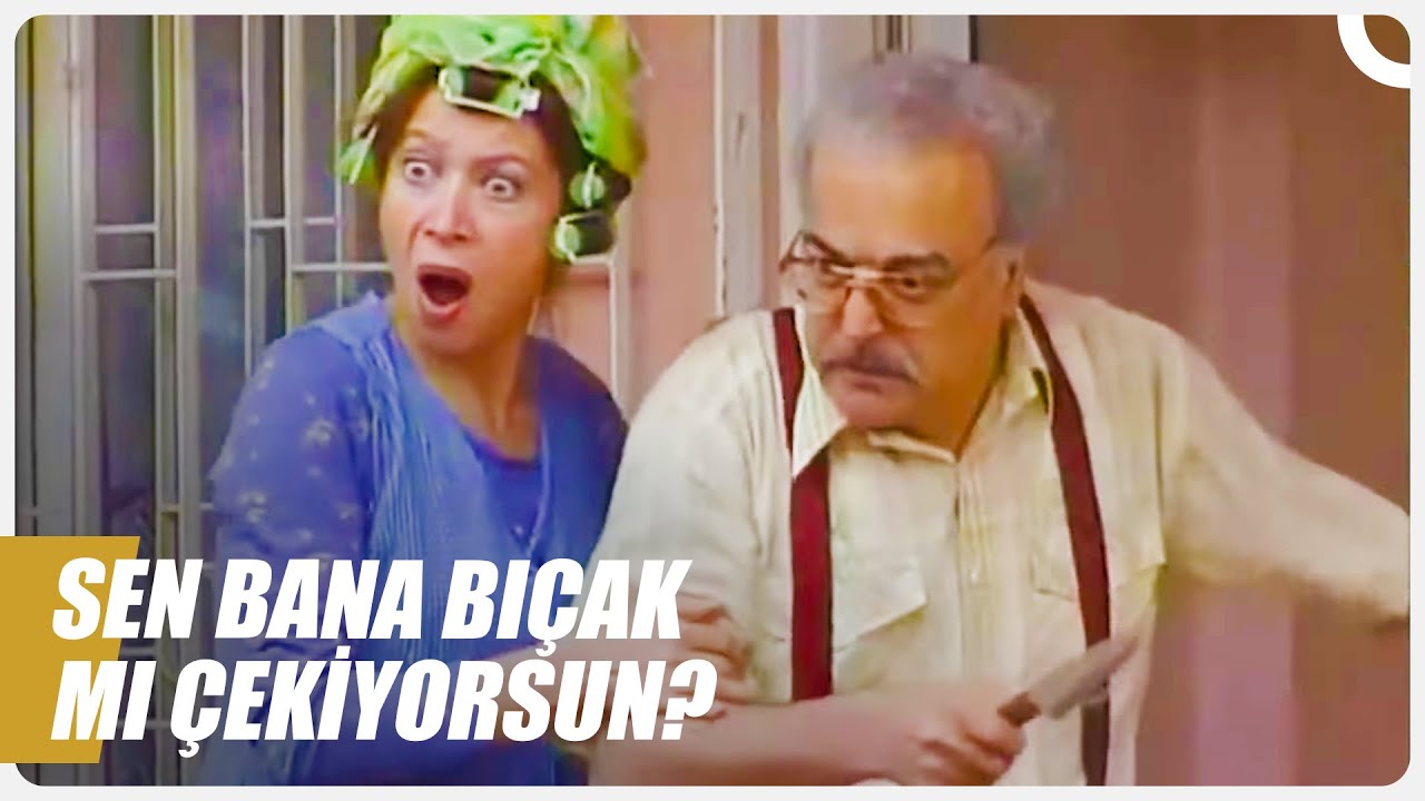 Kapıcı Cafer, Sabri Bey'in Üstüne Yürüdü! | Bizimkiler