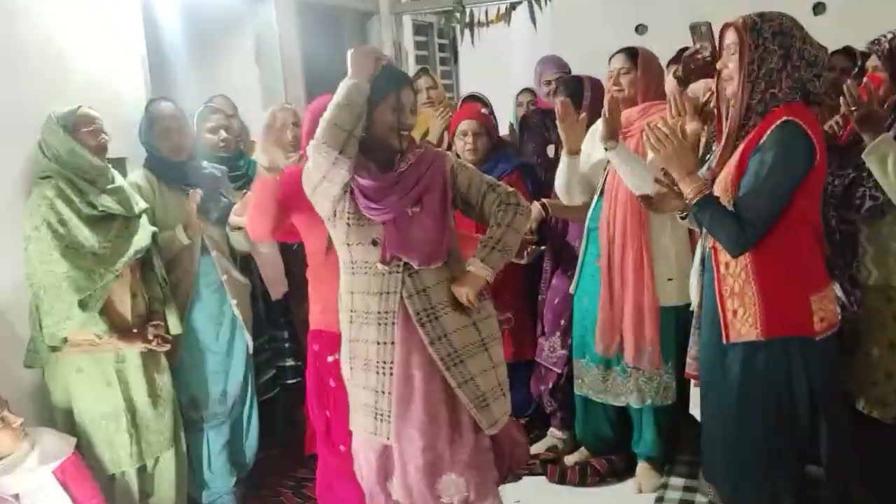 हरियाणवी लोकगीत#viral#bhajan 🥰🥰#ytshorts#daman #hr ragni #viraldancevideo 💃💃