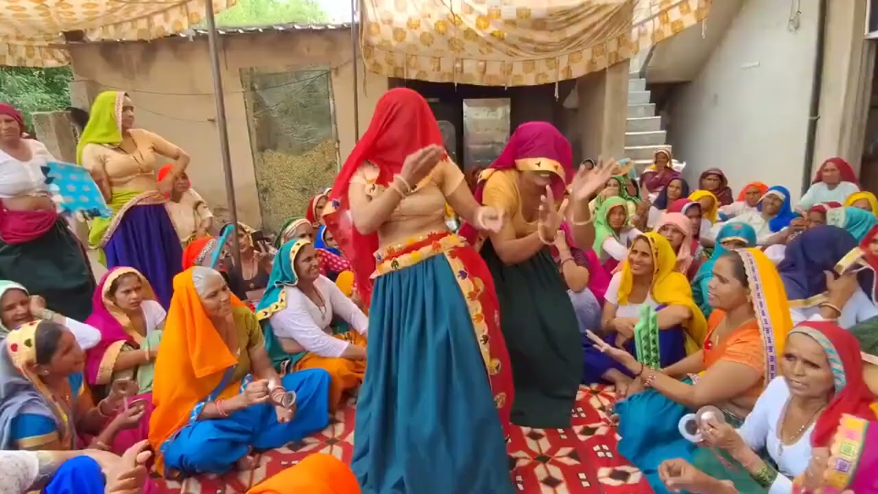 Ahirwal bharawas मैया यशोदा सुन ले पुकार कान्हा न धर दई💃💃 शर्म उतार मटकी फोड़ दई मेरी माखन💯💯👌