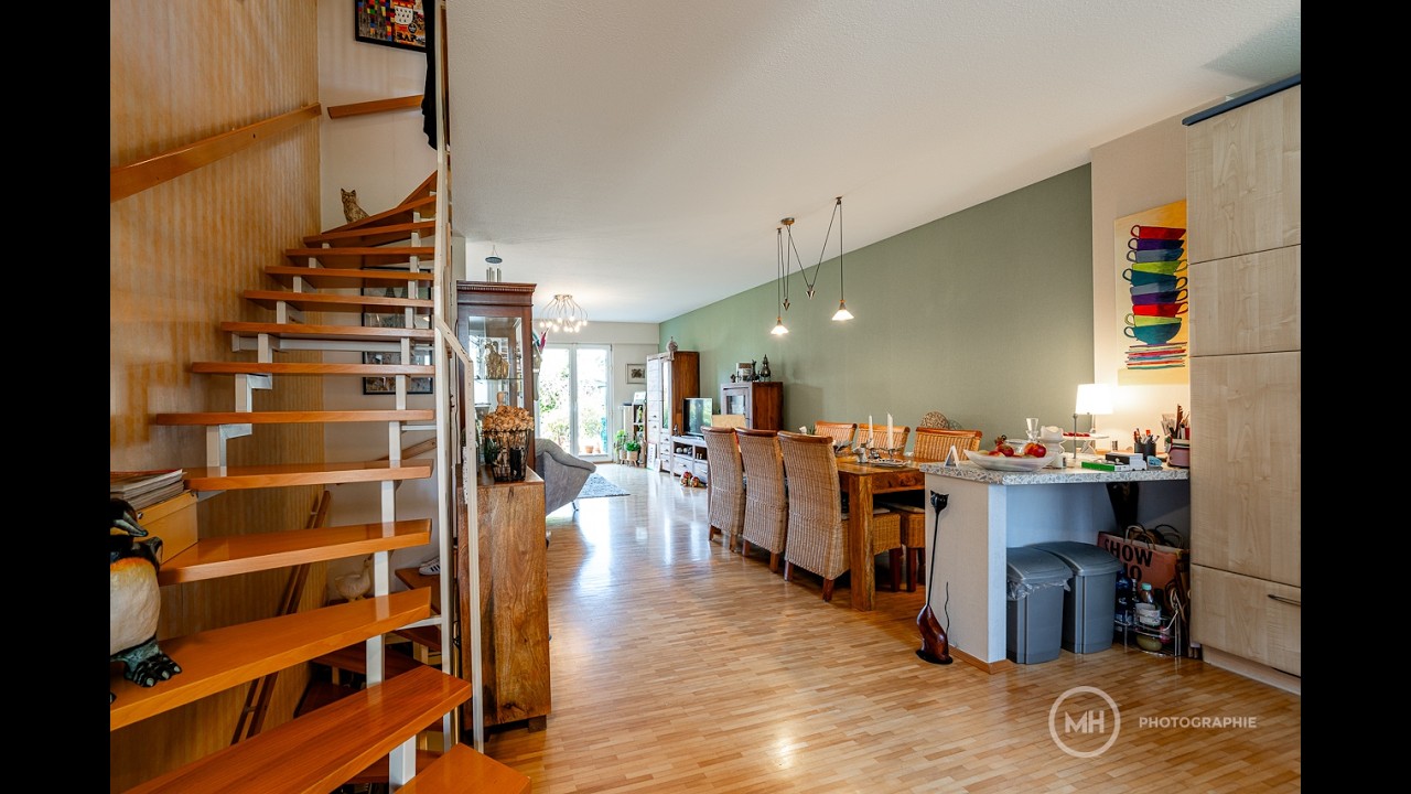 MANNELLA *Licht, Raum und Lebensqualität* Offenes Wohngefühl im charmanten Reihenmittelhaus.