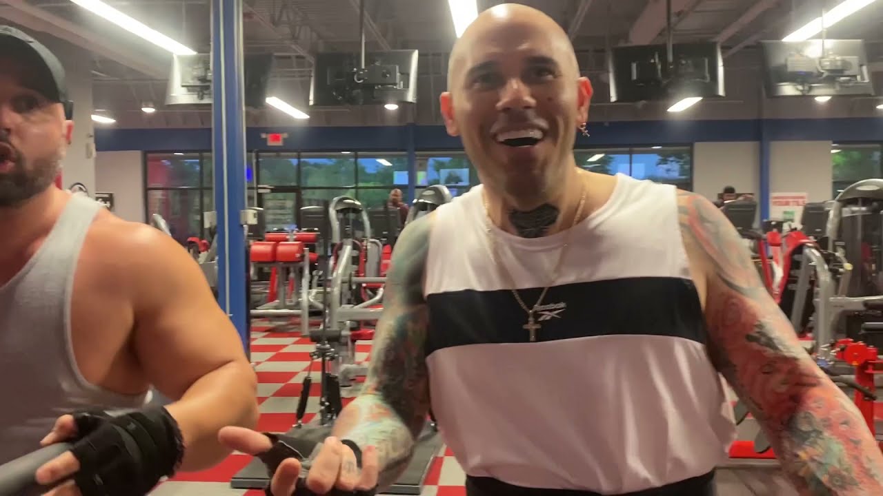 Cuban Guys React to Me Speaking Spanish and Give Great Advice for Speaking Spanish in Public