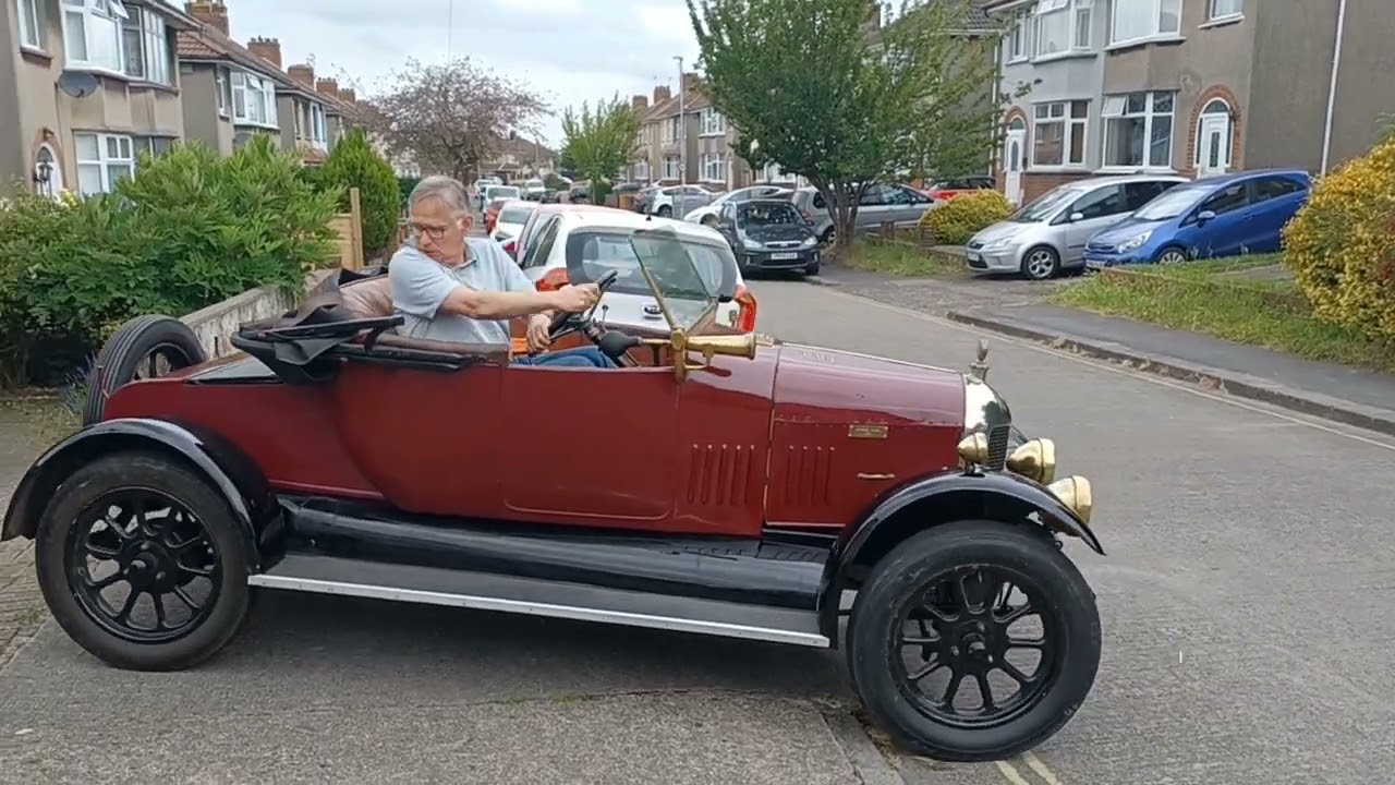 1923 Bullnose Morris Cowley and 1929 Standard Nine Teignmouth