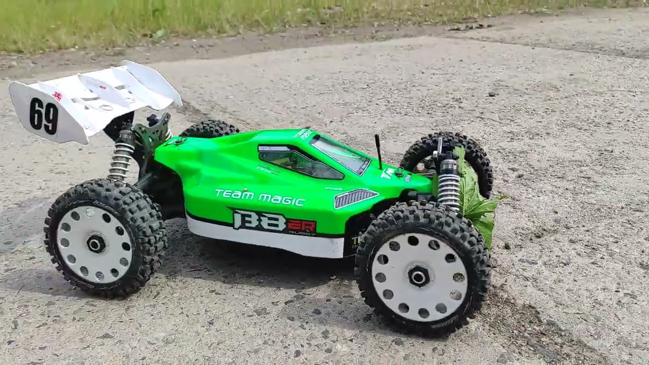 Team Magic - B8er - the great 4s RTR 1:8 buggy basher! 🤩