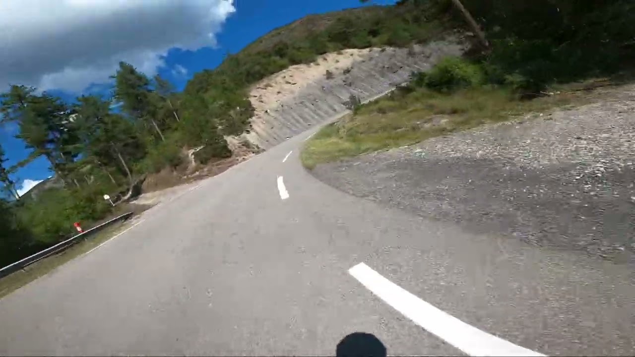 Street triple 660 débridée « col Lebrault »