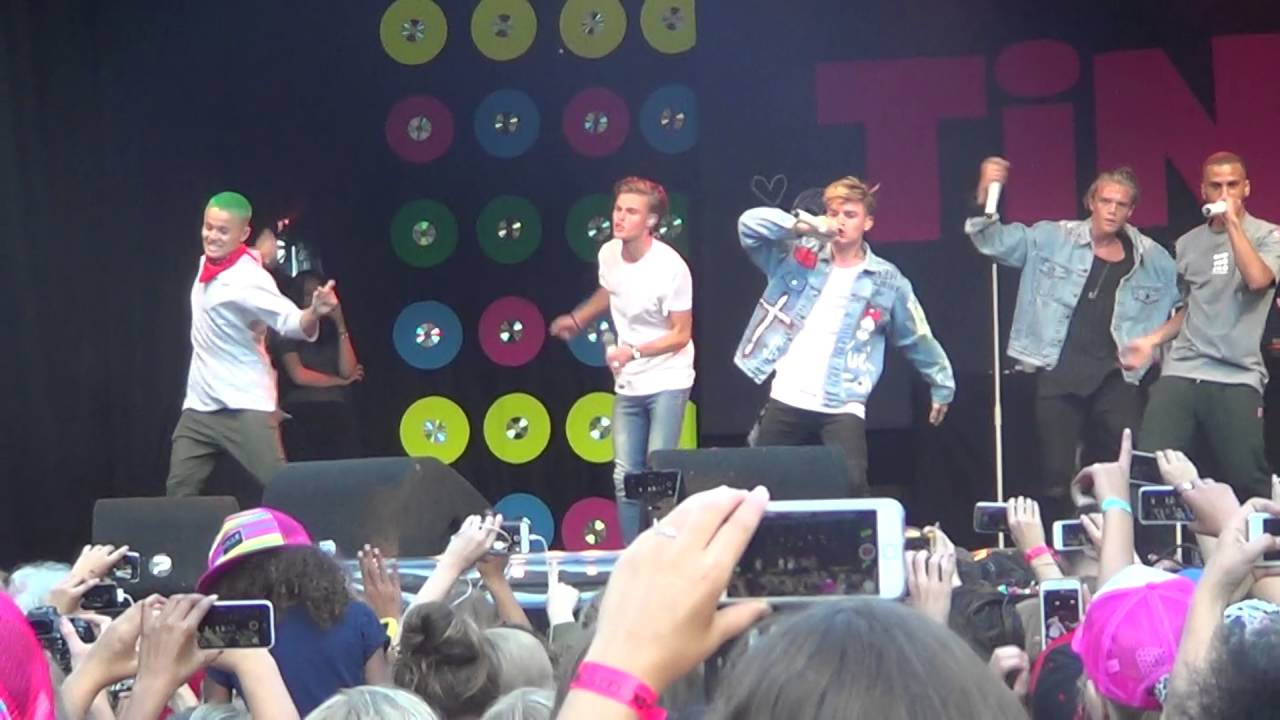 B-Brave - Door rood (Tinadag 2016)