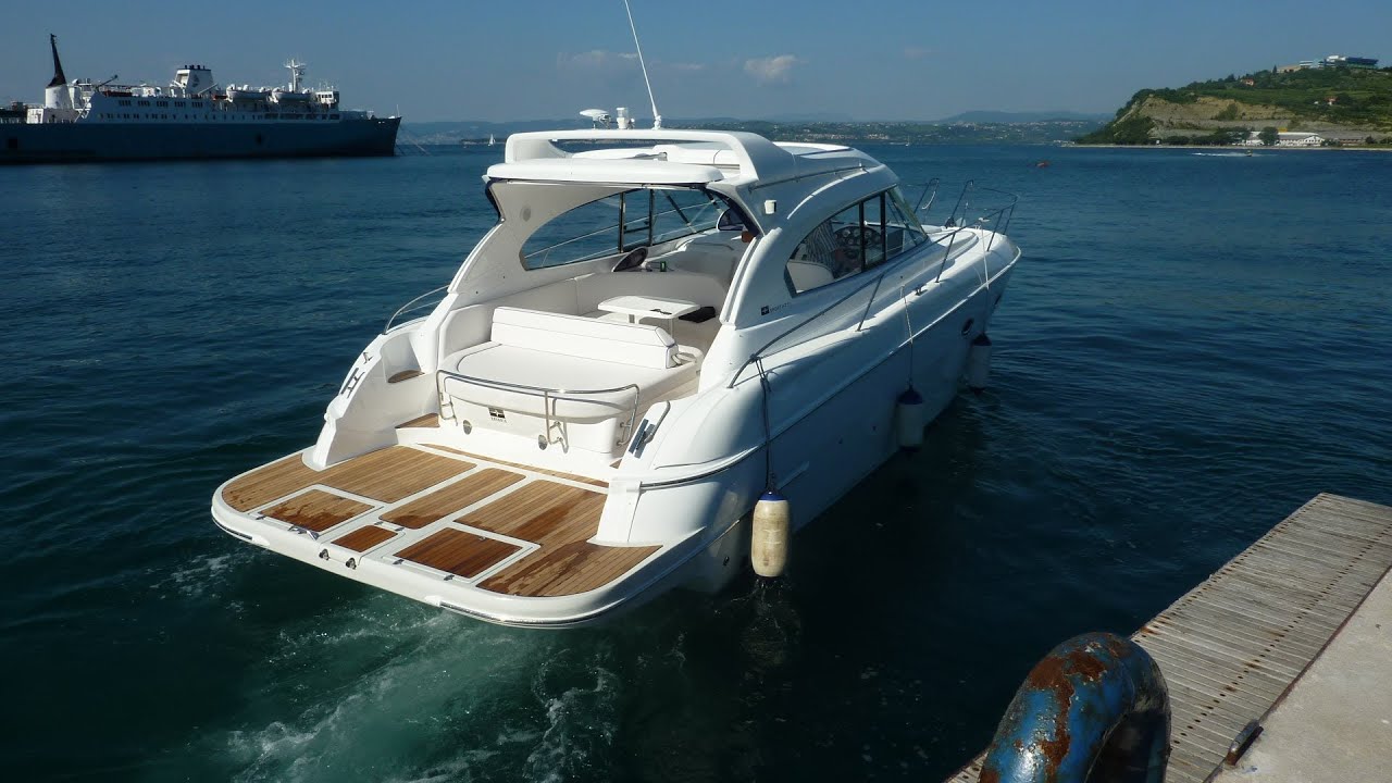 Bavaria 37 Hard Top White Line by Jadran Furlan
