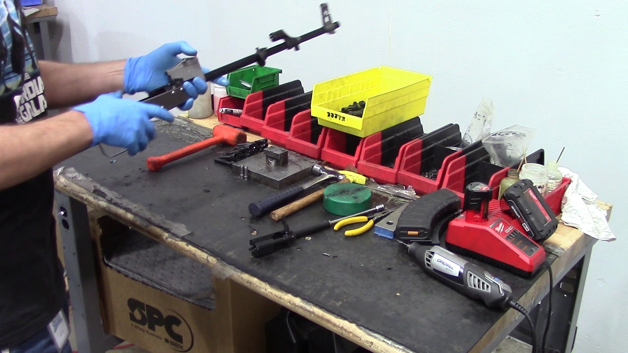 MVI 0093 ..Rear sight base, barrel band, gas block, front sight... listen to what he says...