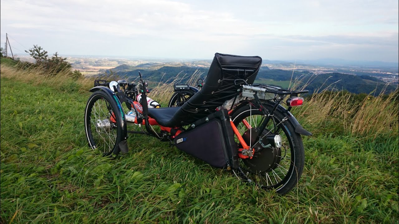 Electric recumbent trike