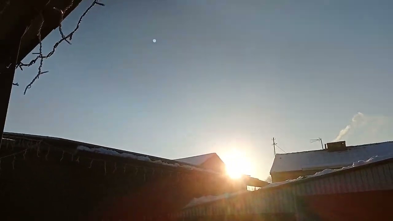 OFF GRID *PRZYBYWA ENERGI W MAGAZYNACH * INSTALACJE POWOLI SIĘ BUDZĄ I POMPUJĄ MAGAZYNY .