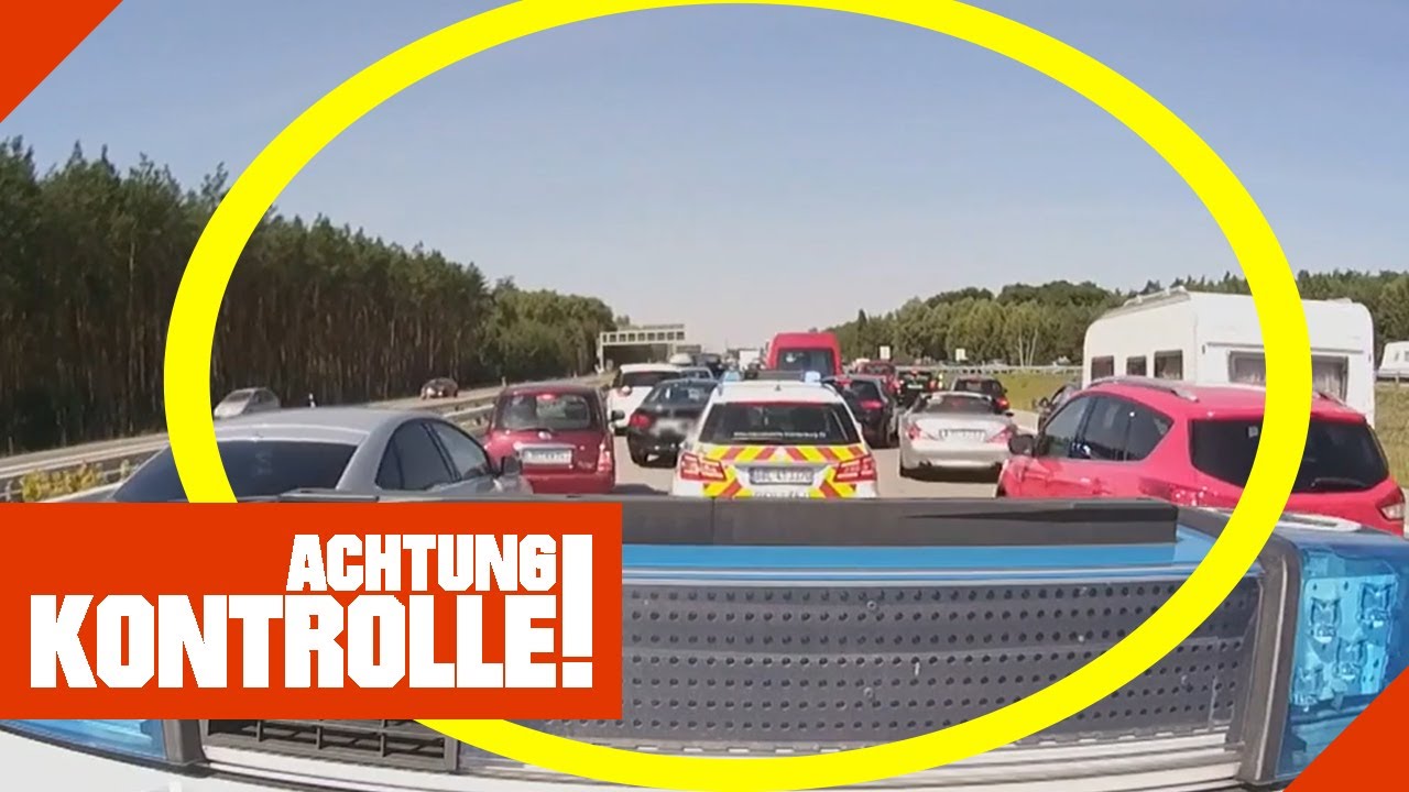 Blockierte Rettungsgasse & Chaos: Autobahnpolizei kommt kaum voran! | Achtung Kontrolle | Kabel Eins