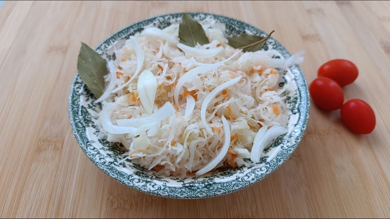 Квашена капуста -дуже просто і корисно