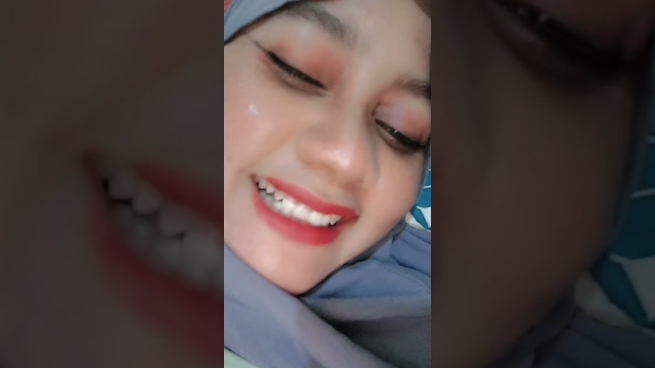 Malam yang dingin hujan turun rindu akan padamu mama muda hijab stylle terbaru