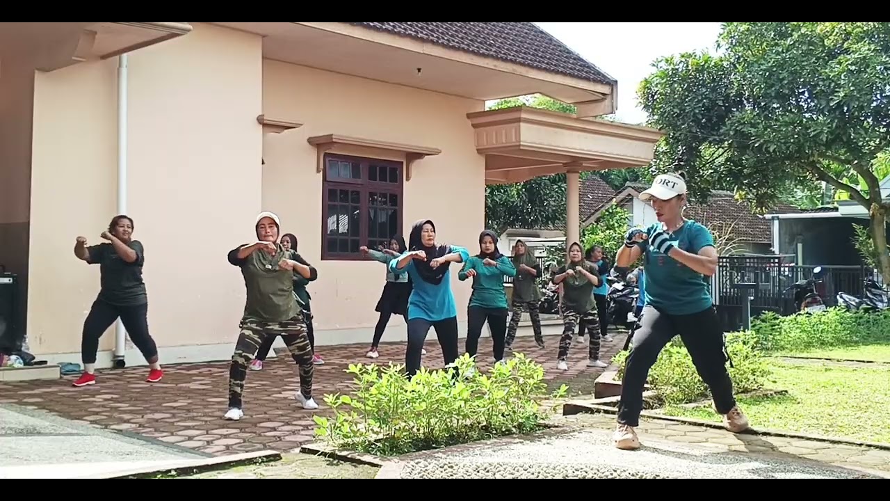 Zumba keren bersm mama