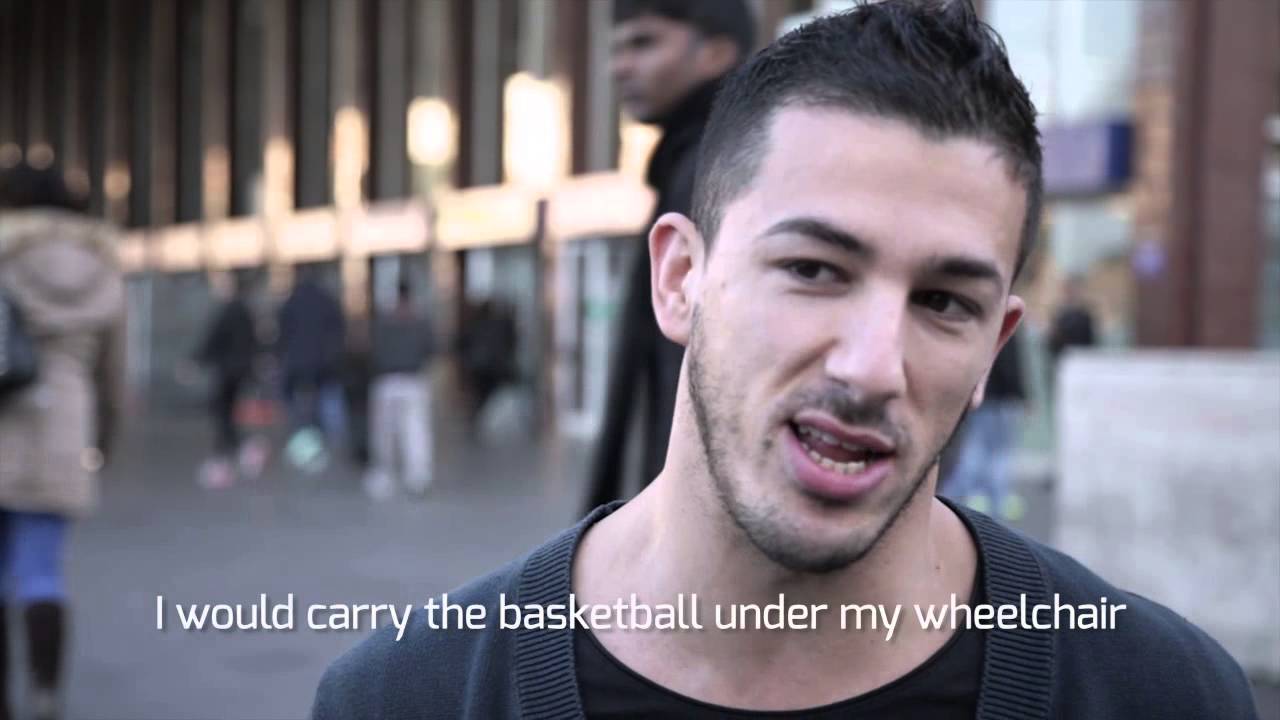 Sofyane and wheelchair basketball - Sofyane e il basket in carrozzina