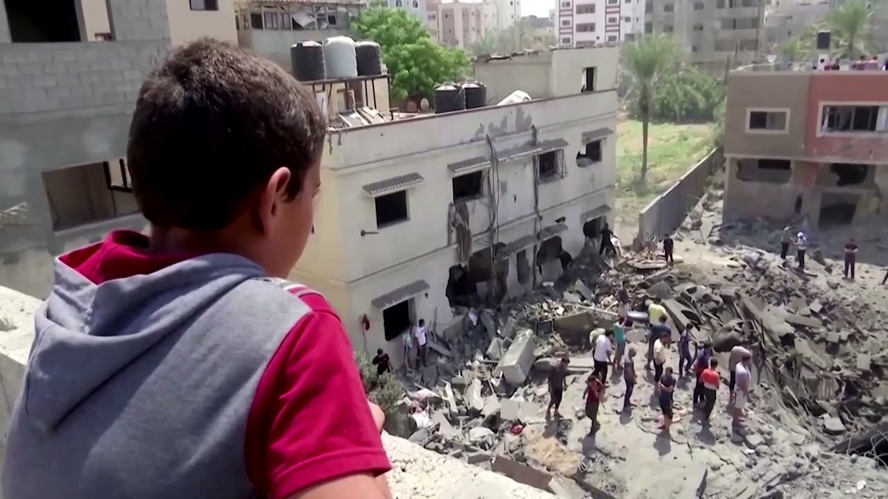 Israel, Gaza trade fire for second day