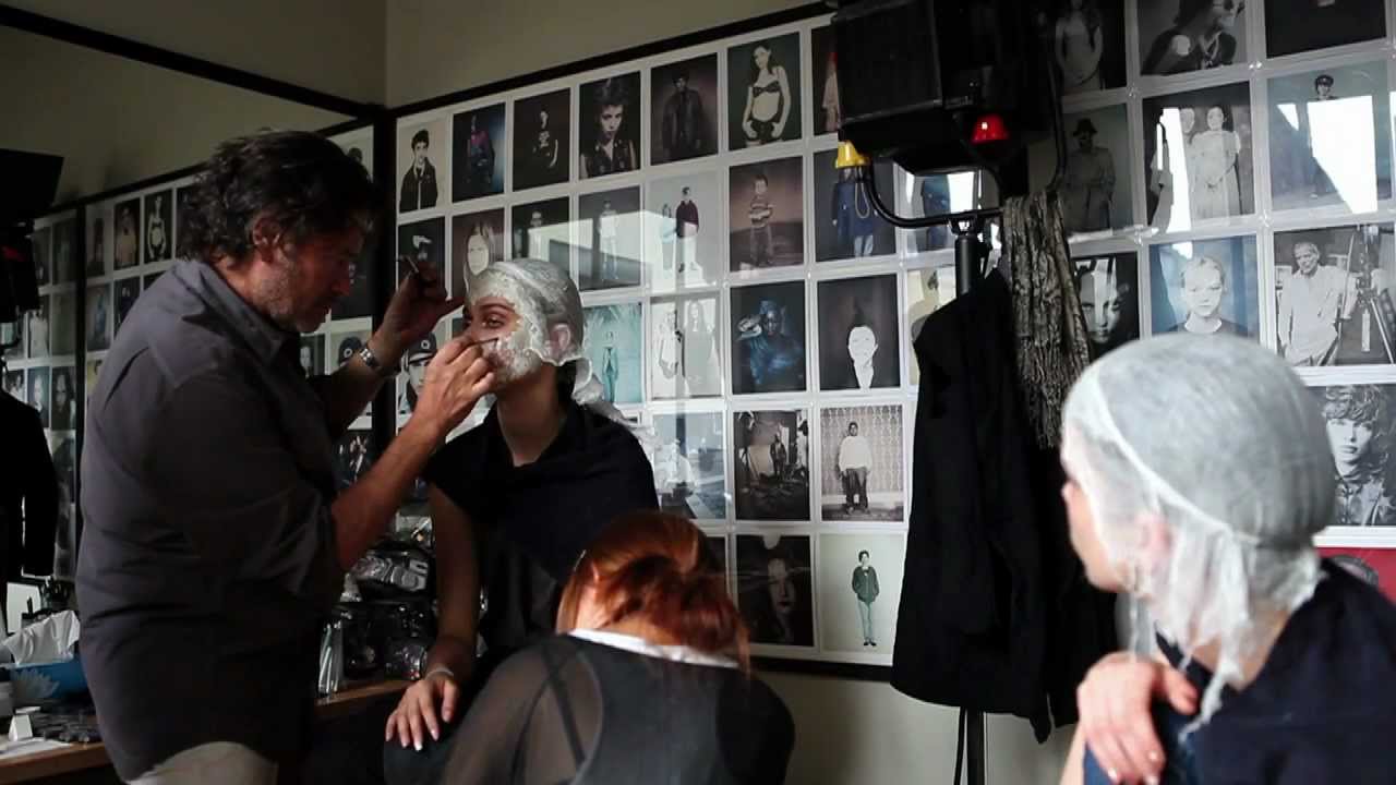 Backstage shotting The Haute Couture for Vogue Italia, September 2011 by Paolo Roversi .