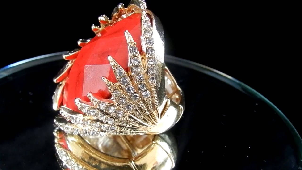 JEWEL ROCKS SPARKLING RUBY COCKTAIL RING