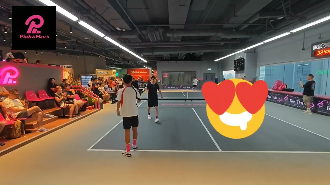 關楚耀打匹克球