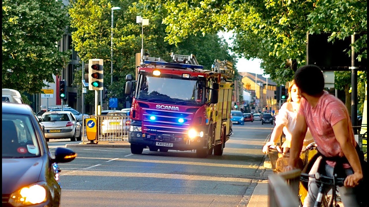 CAMBRIDGE PARKSIDE FIRE STATION, UNITED KINGDOM. TWO SCANIA RESCUE PUMPS RESPONDING.