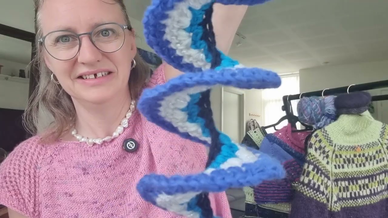 MereteKdesign's Strikkesnak Ep 37 (DK): Kreativ med fra pind til pind og blandede garnkvaliteter