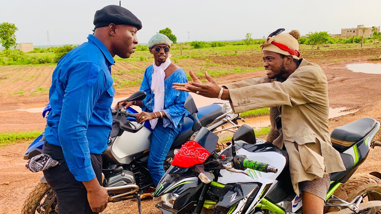 Le Fou Woroli, Boua Ladji contre son fils Khassa les motards