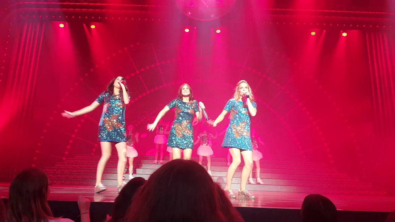 K3 Show, 11-11-2018, 17:00, Dieper dan de zee/I Love You Baby.\