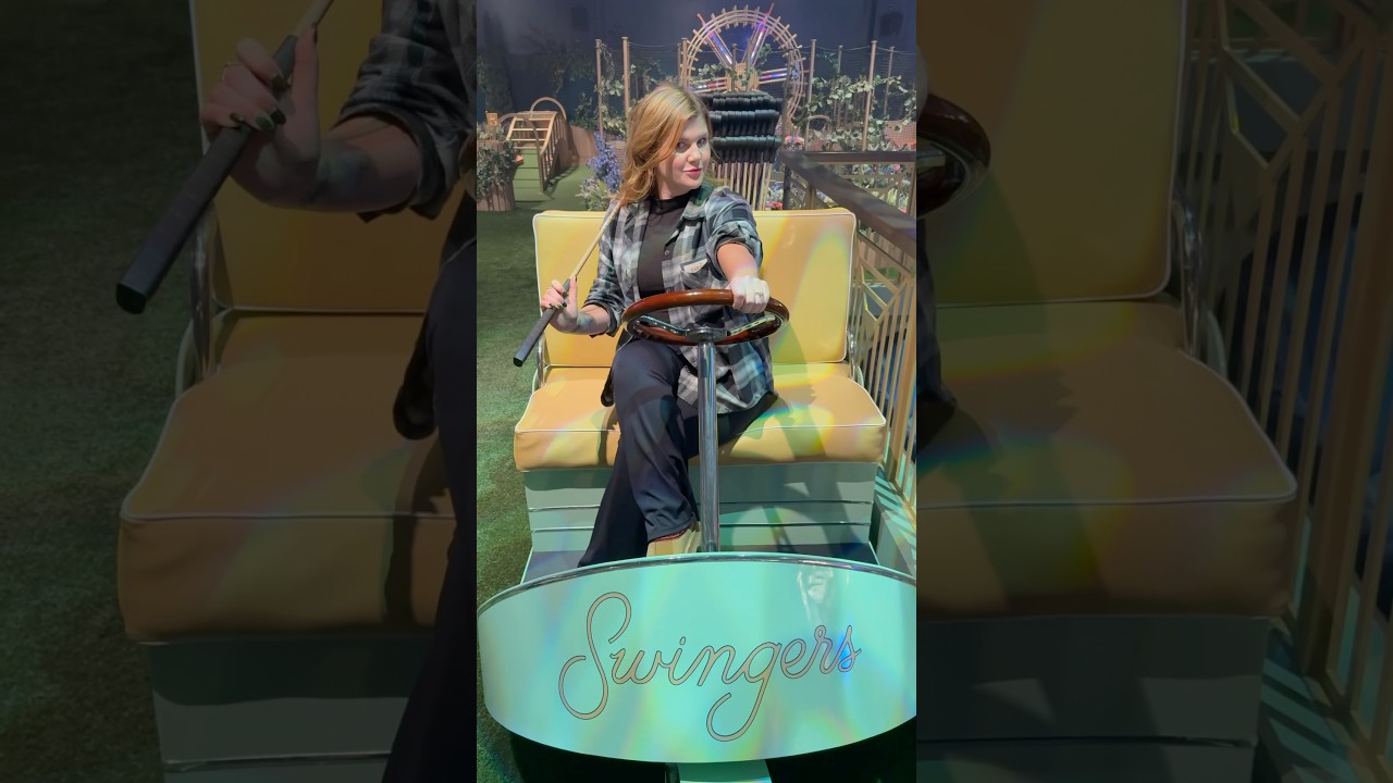 Why Swingers Golf in Las Vegas is a MUST Try! #Lasvegas #SwingersPartner