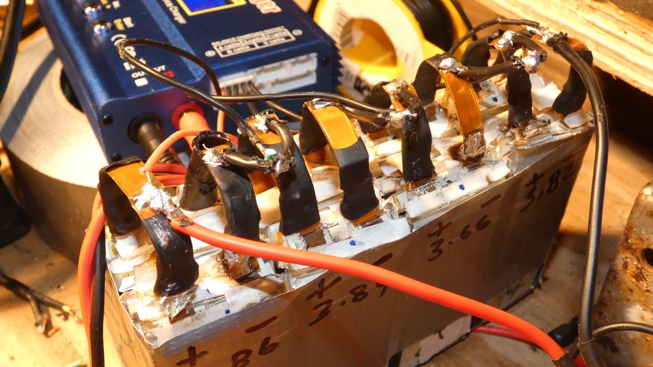 Experimental Recycled Lipo Battery has doubled in size - now 24 cells - 4S6P ready to test.