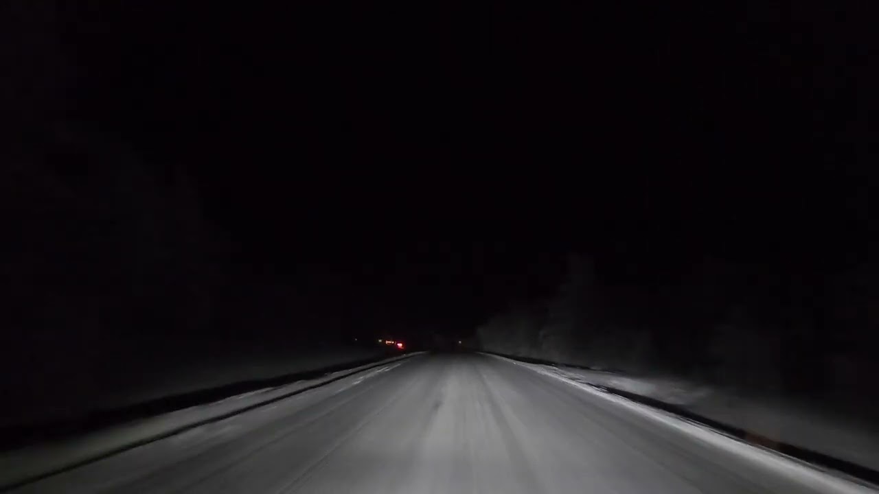 Finlande Route dangereuse, neige, verglas et brouillard, Gopro / Finland Dangerous road