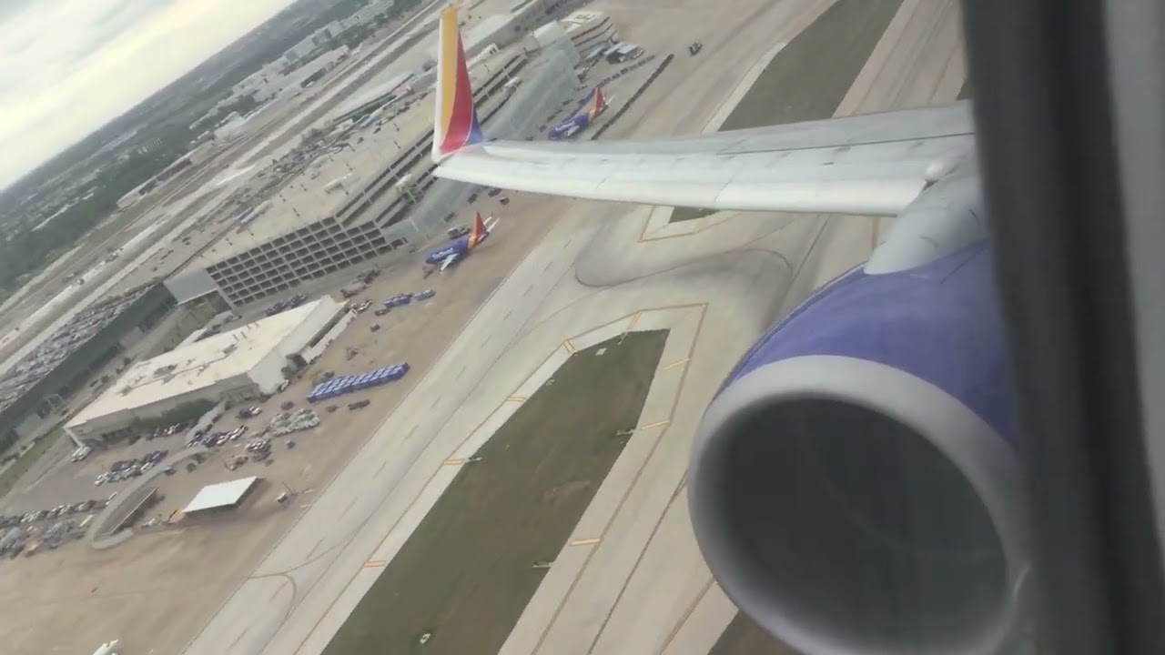Southwest Boeing 737-800 takeoff from Dallas Love Field Airport